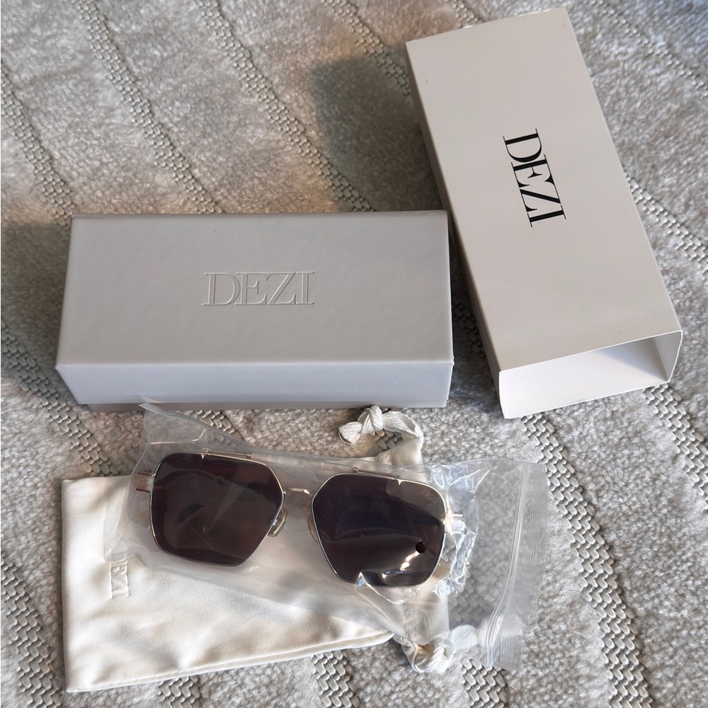 [DEZI] BRAND NEW DEZI EYEWEAR EZ SUNGLASSES IN LIMESTONE/COGNAC - Picture 7 of 9